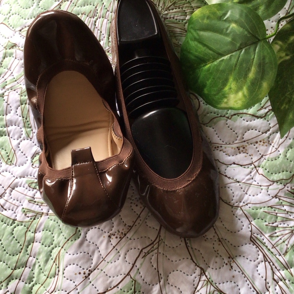 Elegant Brown Women's Flats